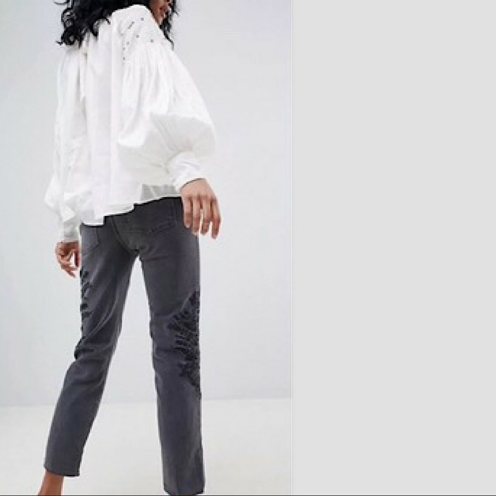 FREE PEOPLE Embroidered Girlfriend Jean NWT - Picture 3 of 6